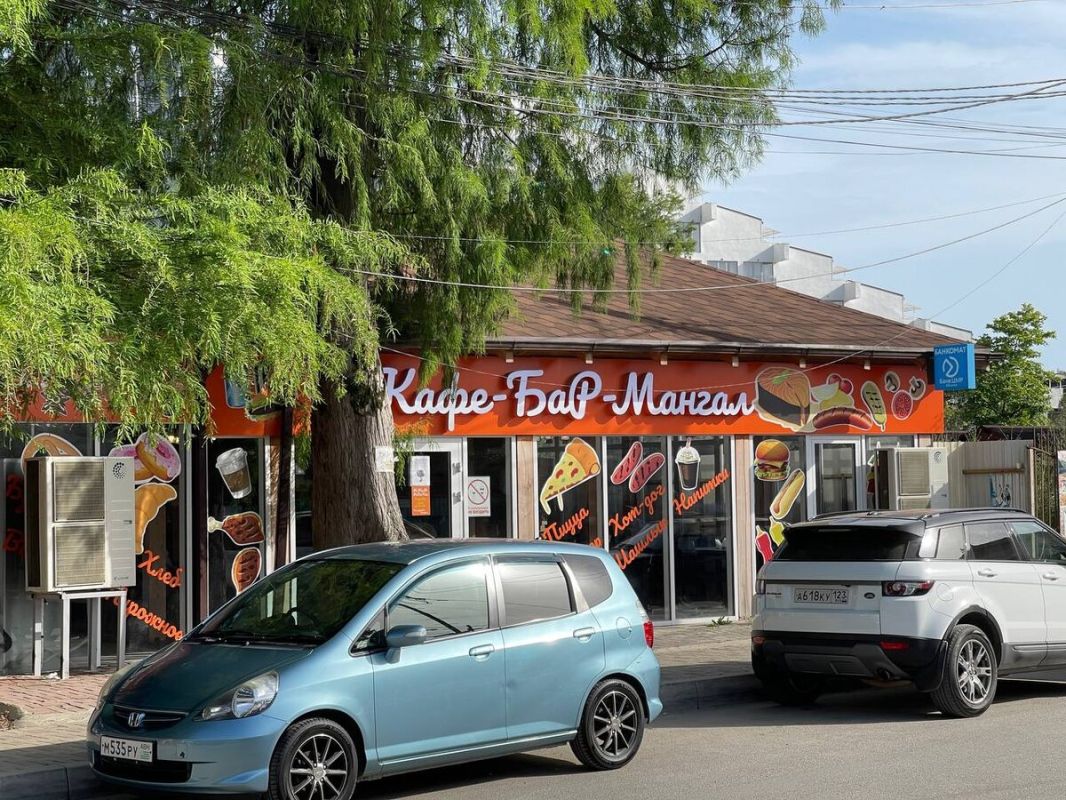 Столовая в Гагре: отличный выбор еды и низкие цены под приправу хамства