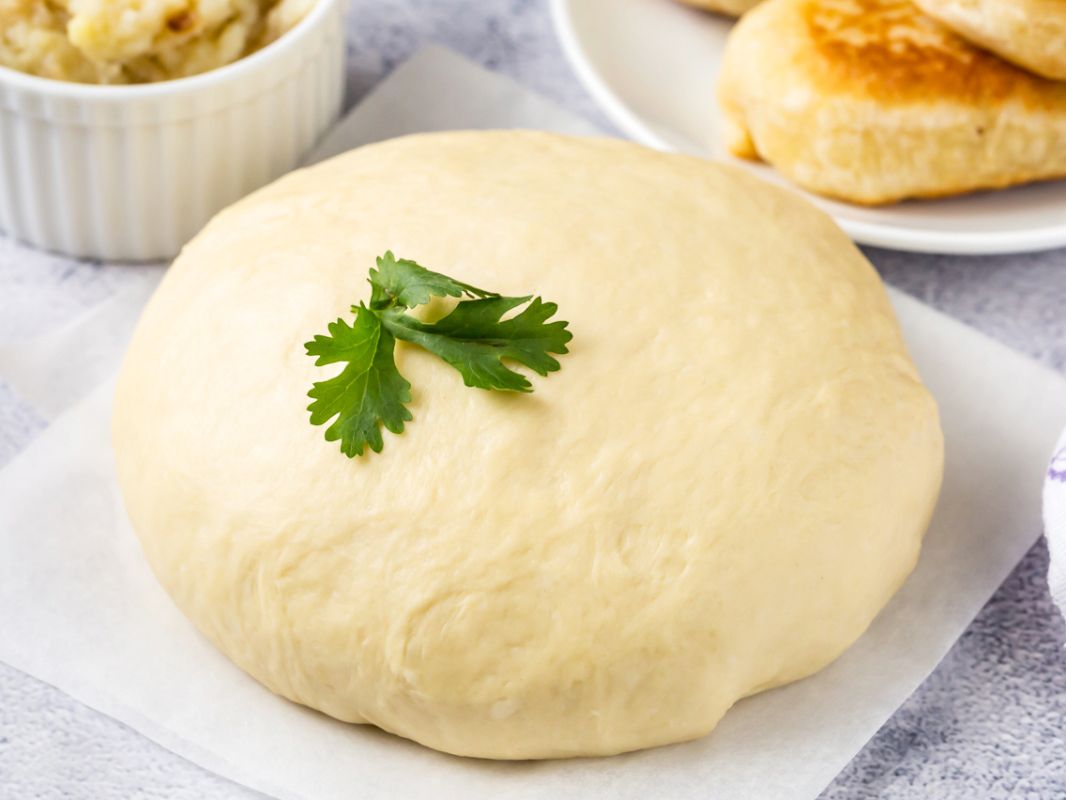 Тесто без ожиданий: как приготовить идеальные пирожки за считанные минуты