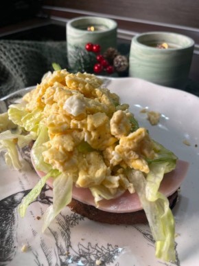 Секрет ресторанного завтрака: скрэмбл со сливками