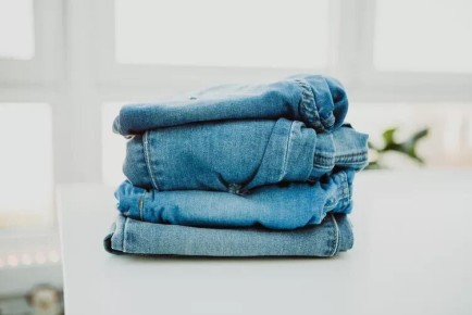 Как правильно ухаживать за джинсами: советы по стирке и сохранению цвета
