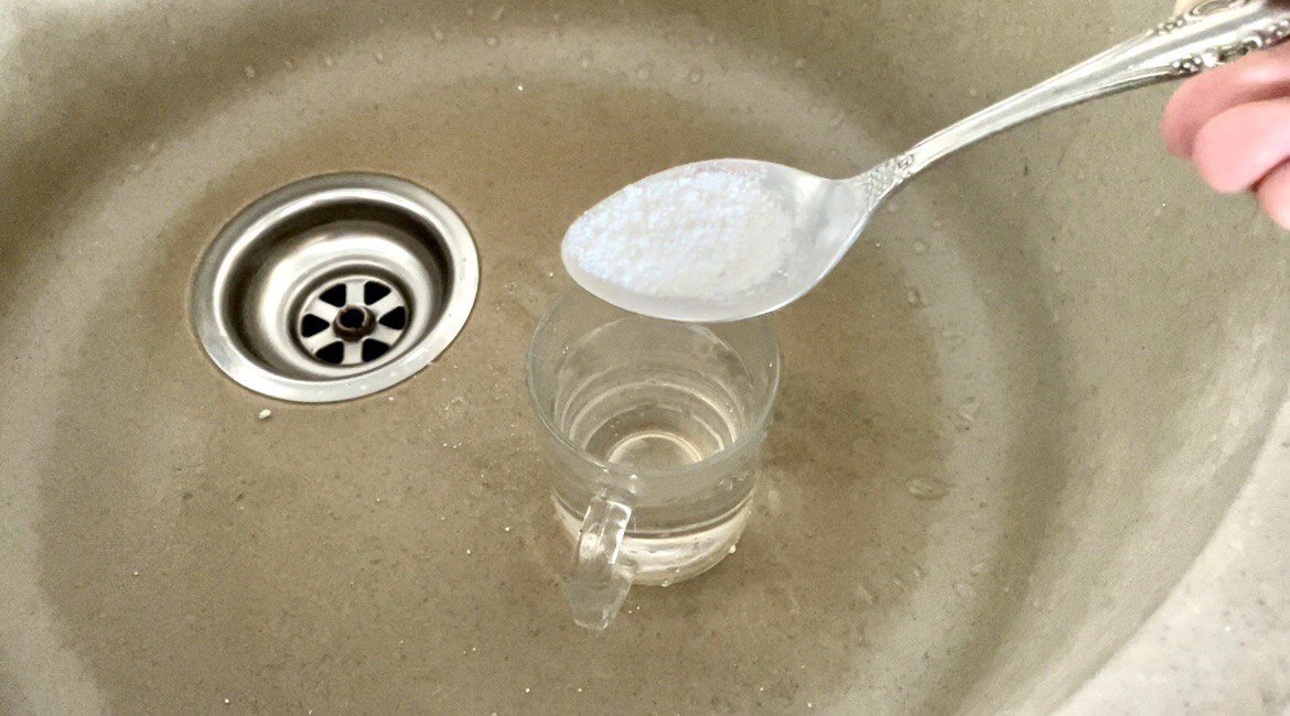 Засоры в раковине: причины и решения