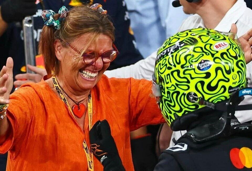 Ландо Норрис поделился воспоминаниями о маме в момент триумфа