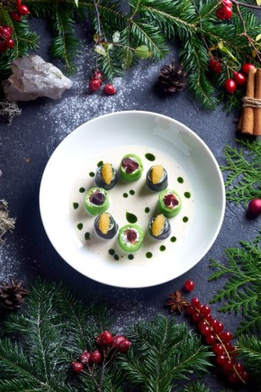 Искусство холодных закусок: контрасты, декор и тонкая подача