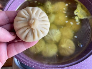 Хинкали: ароматные букашки для гурманов