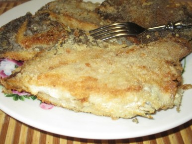 Необычный способ приготовления камбалы: хрустящая и нежная