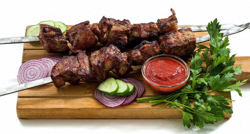Сочный шашлык на углях