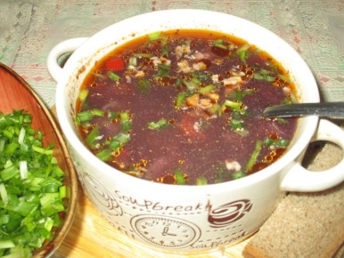 Постные щи с краснокочанной капустой: яркое блюдо для вашего обеда