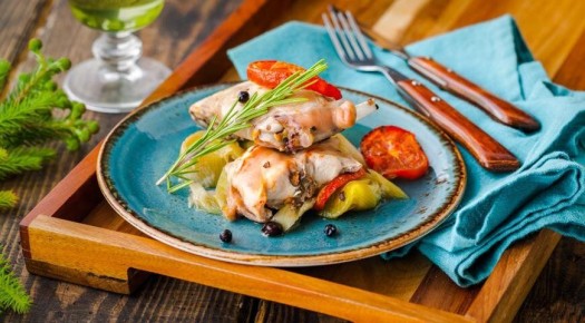 Сочность на празднике: кролик, запеченный с можжевельником для вашего стола