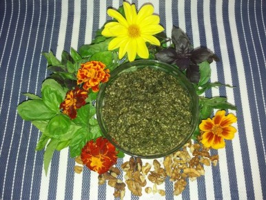 Как приготовить песто с грецкими орехами: удивите своим блюдом