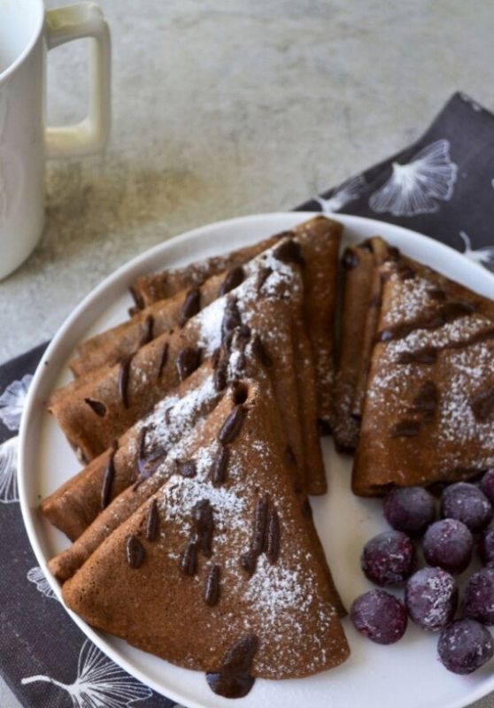 Готовим вкусные шоколадные блины: легко и быстро