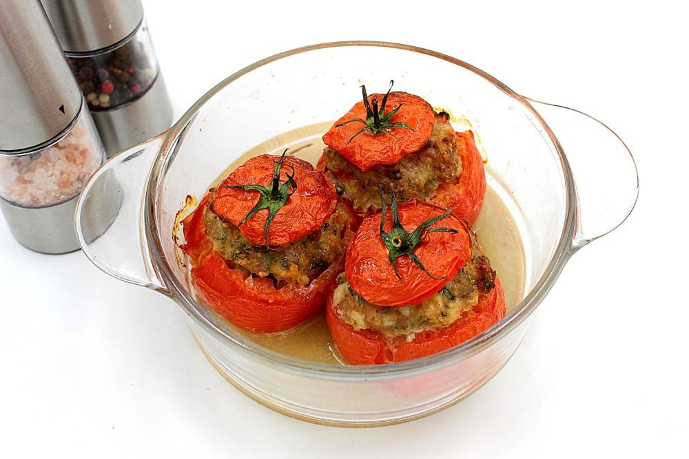 Нежные помидоры с фаршем и сыром: простой рецепт для ужина