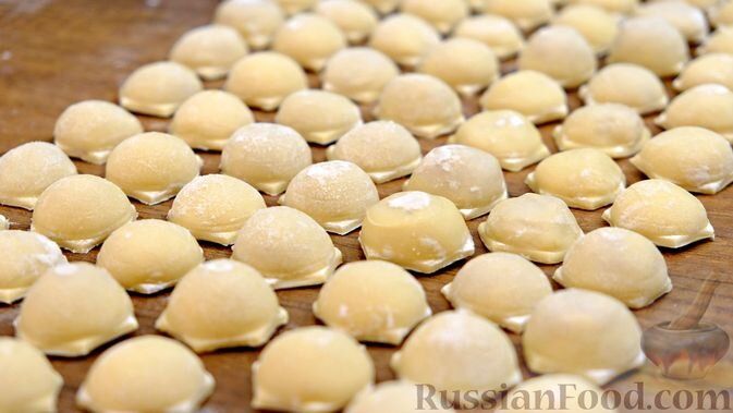 Пельмени: разнообразие начинок и способов приготовления