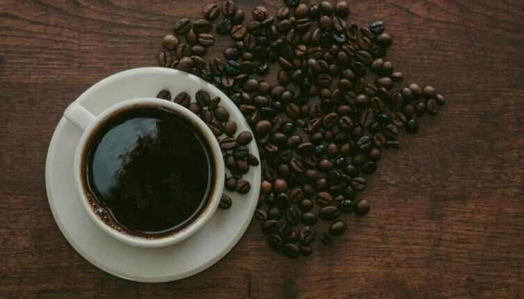 Почему американцы выбирают кофе вместо чая и какой именно?