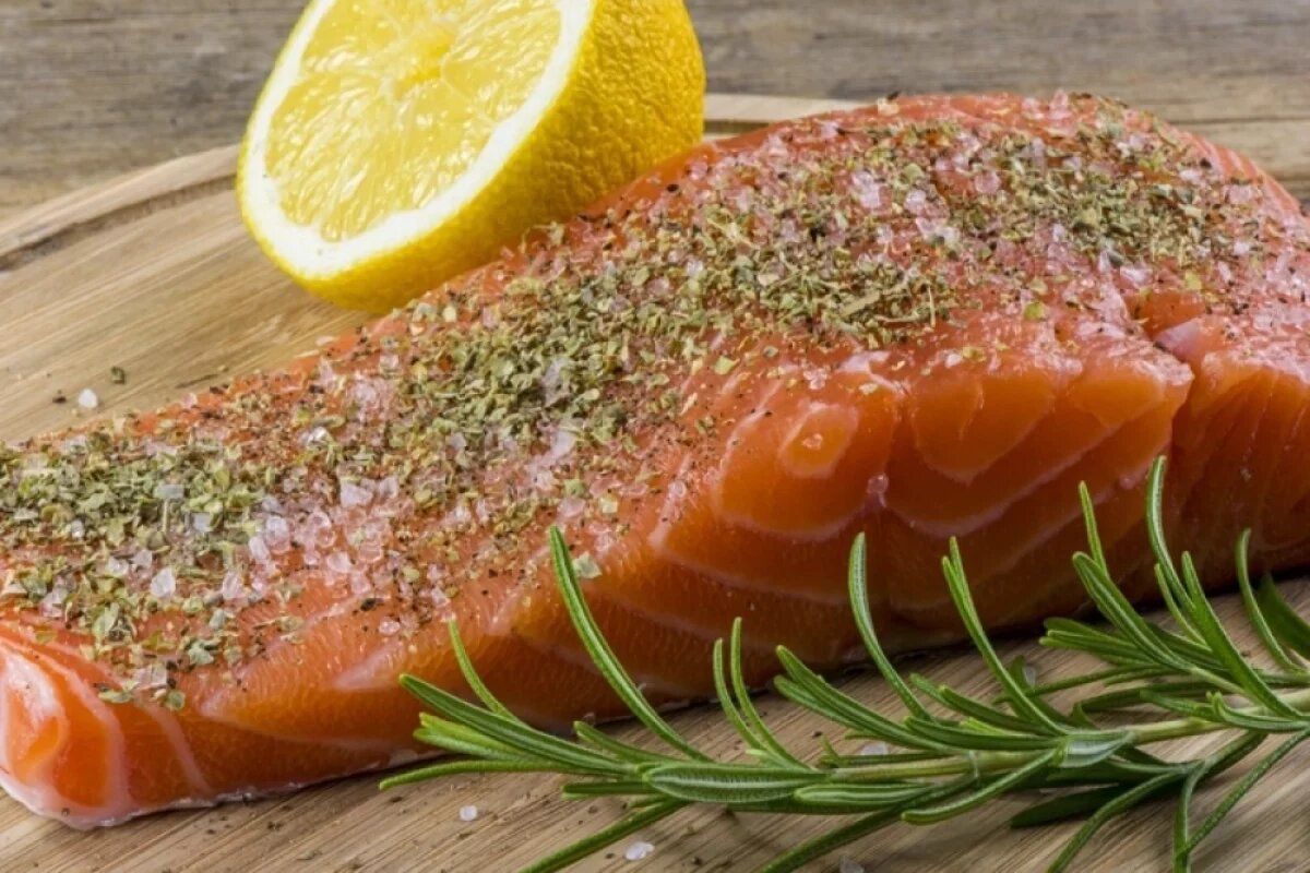 Как правильно засолить красную рыбу: простые советы к новогоднему столу