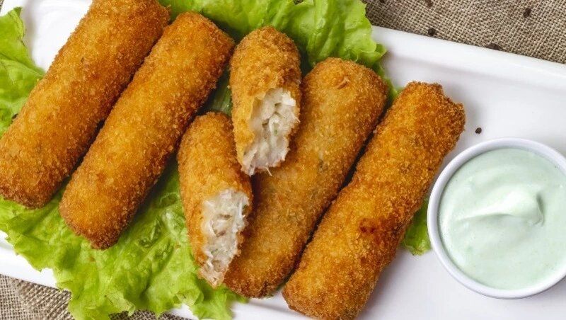 Хрустящие рыбные палочки без яиц и молока: вкусный постный рецепт