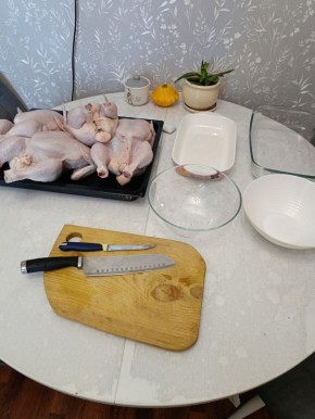 Кулинарные заготовки: Как собрать 8 куриных тушек за полчаса