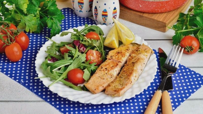 Горбуша за 15 минут: как готовить вкуснейшую рыбу, не потратив целое состояние