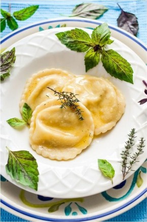 Нежные равиоли с тыквенной начинкой: как приготовить кулинарный шедевр