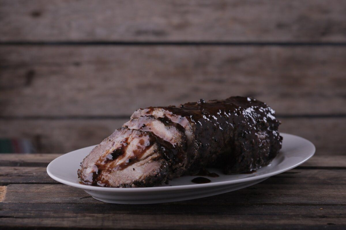 Свиная шея с медовой глазурью