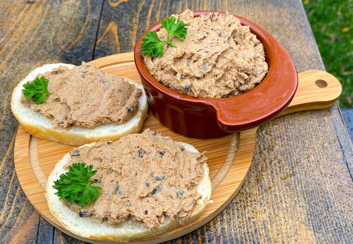Рецепт нежного паштета с шампиньонами, который оценят все