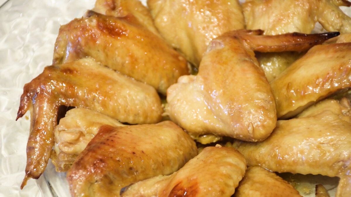 Кулинарный шедевр: куриные крылышки в соево-имбирном соусе
