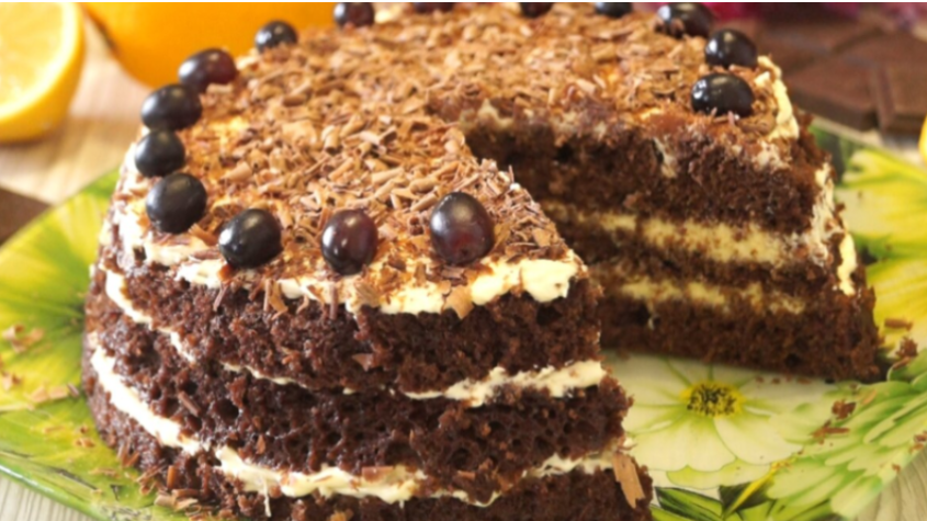 Шоколадный торт за 15 минут: тающий во рту десерт, который легко приготовить