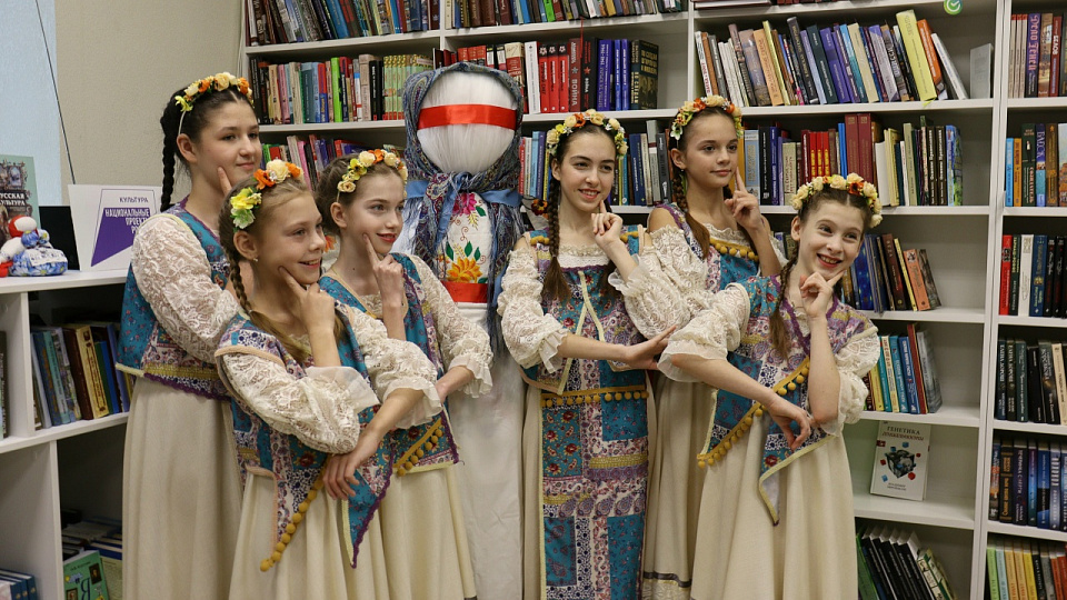 Весенний Праздник Масленицы: Традиции и Единство Культур