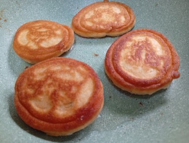 Необычные котлеты: как сделать икряные деликатесы с томатной заливкой