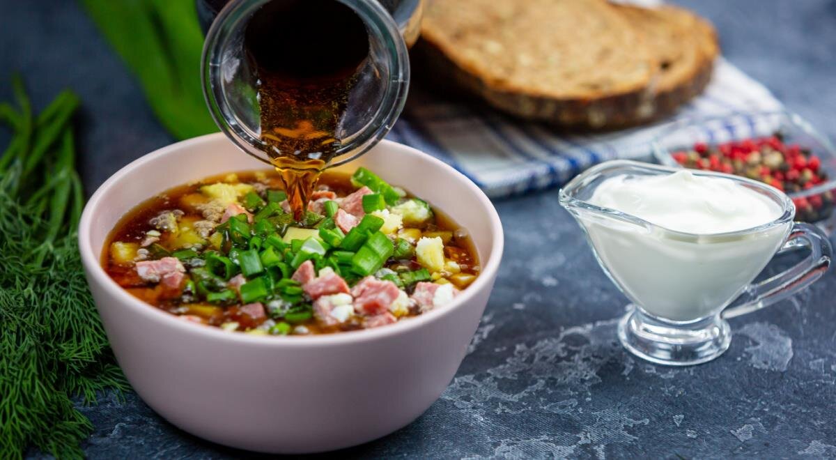 Идеальный квас для окрошки: три домашних рецепта на любой вкус