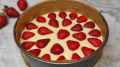 Летний пирог с клубникой: простой и вкусный десерт для душевных встреч