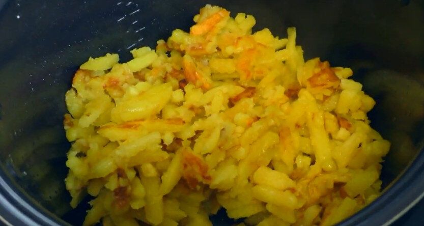 Как просто и вкусно приготовить жареный картофель в мультиварке
