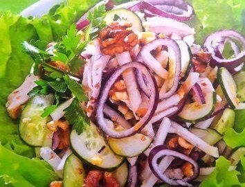 Салат с курицей и кольраби: легкий и изысканный перекус на каждый день