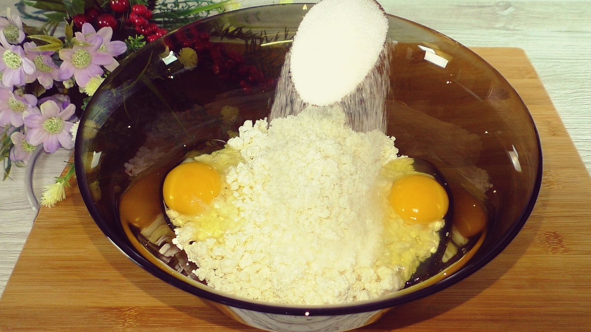 Вкусное утро: творожные оладьи на кефире, которые стоит попробовать