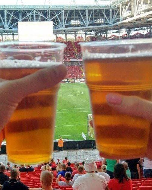 Болельщики остаются без пива: запрет остается в силе