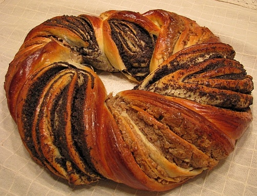 Уникальный орехово-маковый рулет: идеальное угощение для любой встречи