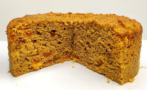 Сладкий и полезный: кекс из тыквы без сахара и глютена