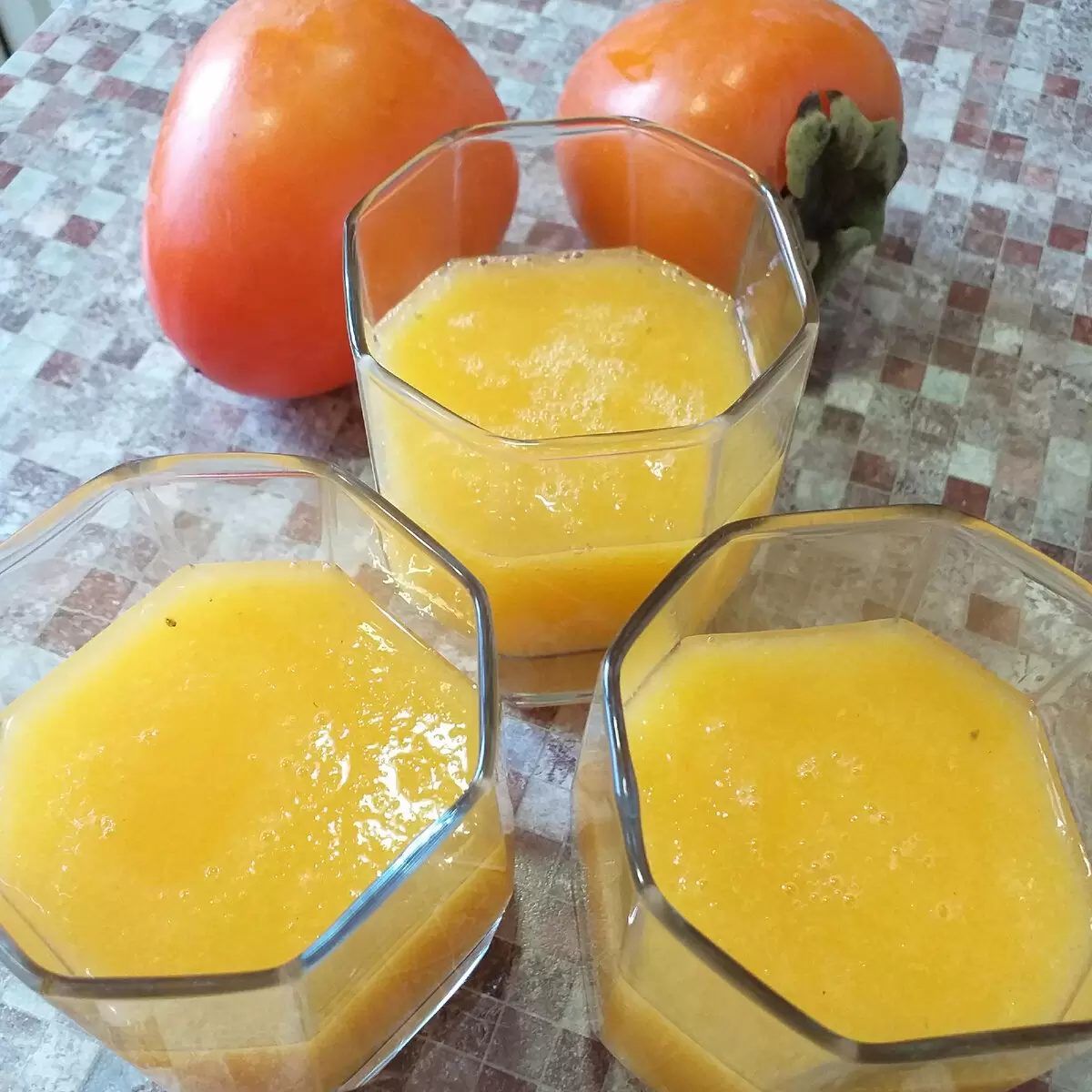 Простой и вкусный десерт из хурмы всего за два ингредиента