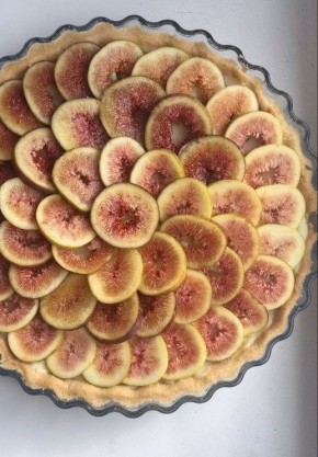 Изысканный тарт с инжиром: как создать шедевр на своей кухне