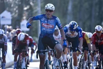 �������� ����������� �� ������ � ʸ���: ������������� ����� � ������ � ��������