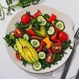 Лёгкие и вкусные идеи для салатов: как удивить каждую трапезу