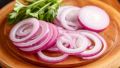 Лук в маринаде: простой и вкусный способ заготовки, который станет любимцем на столе
