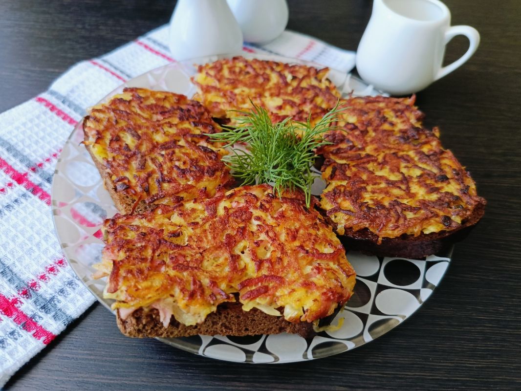Вкусное наследие 90-х: жареные бутерброды с колбасой