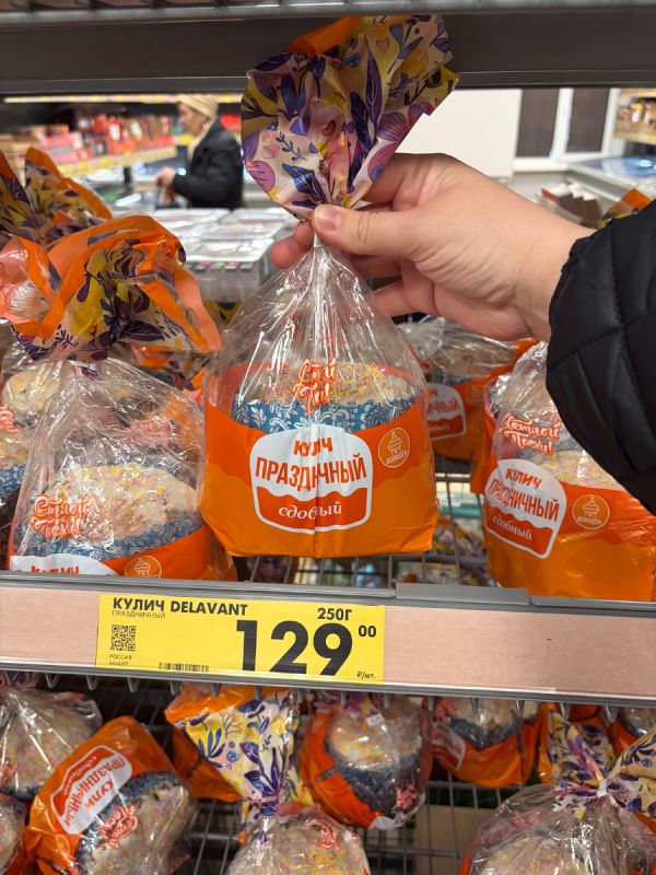 Куличи и вкусные новинки на полках Чижика